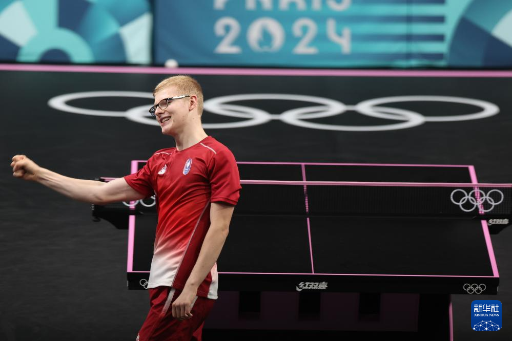 他获得了大 他获得了大